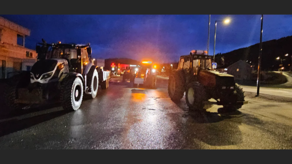 Peter Sweden: FARMERS PROTEST- Norwegian Tractor Convoy
